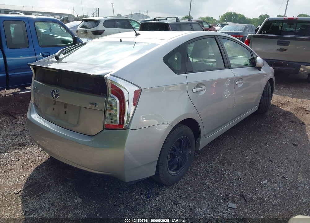 2013 TOYOTA PRIUS TWO VIN: JTDKN3DU8D5577456