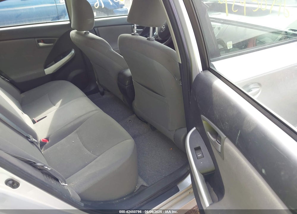 2013 TOYOTA PRIUS TWO VIN: JTDKN3DU8D5577456