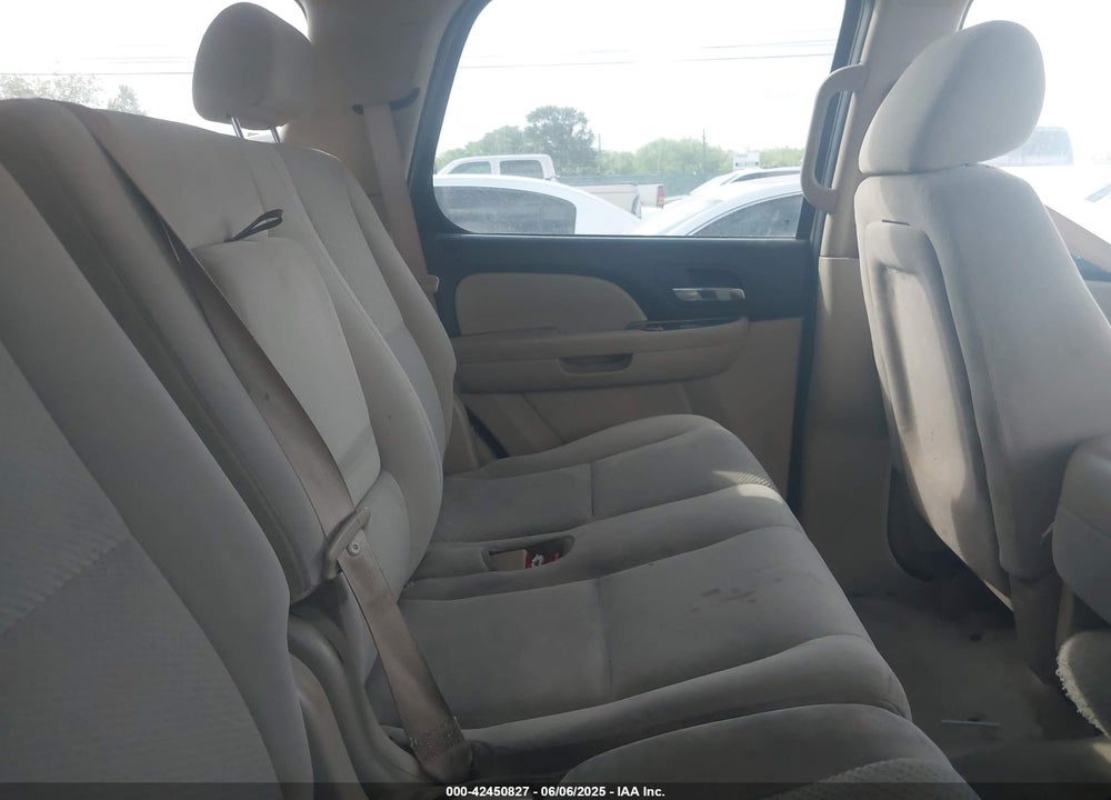 2007 CHEVROLET TAHOE LS VIN: 1GNEC130X7R164139