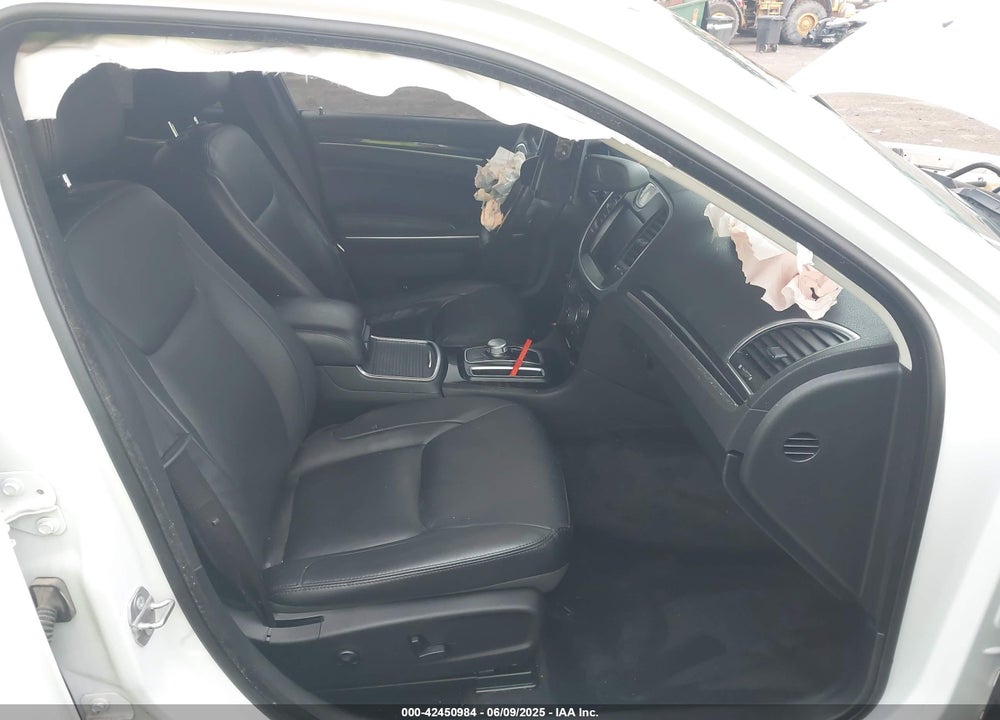 2015 CHRYSLER 300 VIN: 2C3CCAAG8FH832796