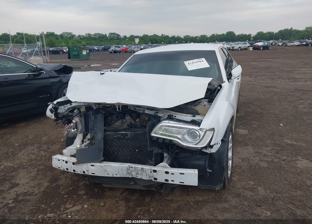 2015 CHRYSLER 300 VIN: 2C3CCAAG8FH832796