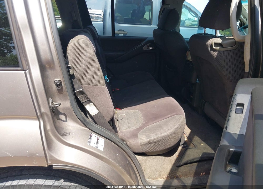 2006 NISSAN PATHFINDER SE VIN: 5N1AR18U46C670001