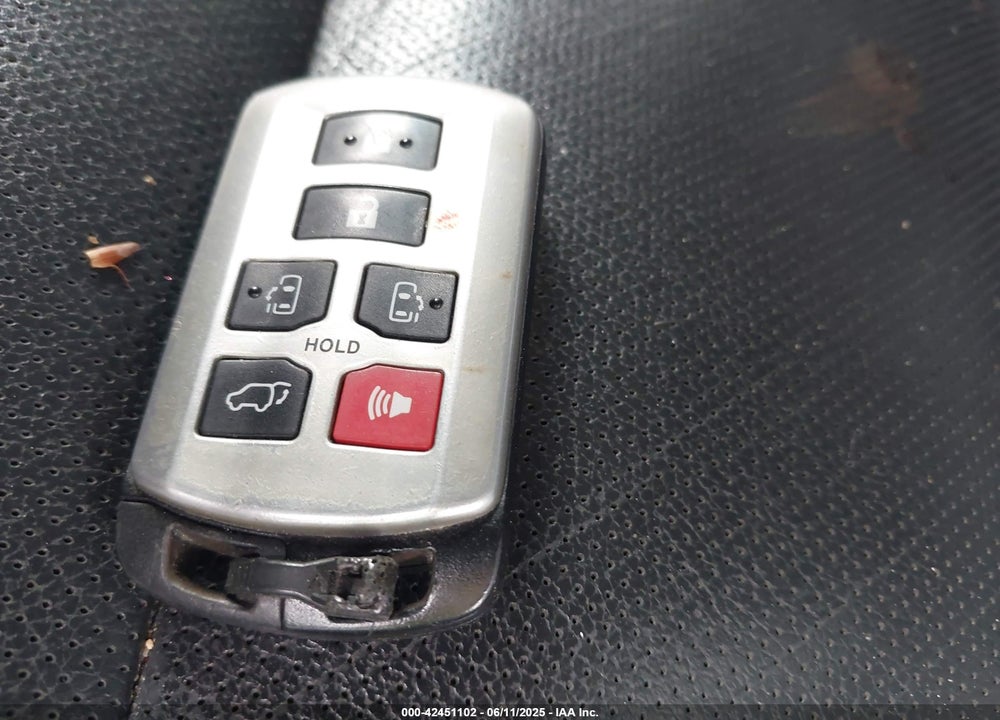 2015 TOYOTA SIENNA VIN: 5TDXK3DC0FS635093