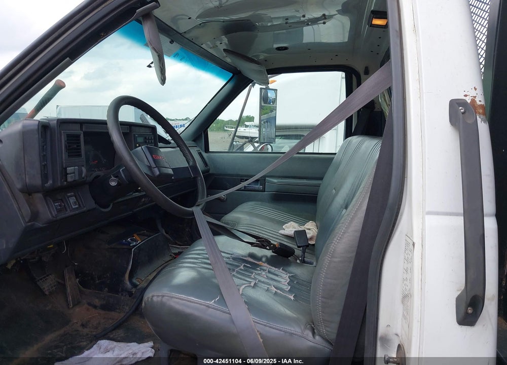 2002 GMC C7500 C7H042 VIN: 1GDM7H1C22J515692