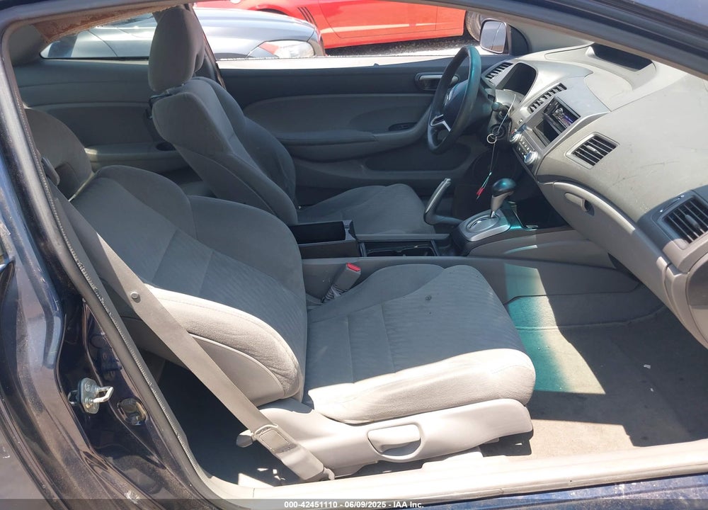 2010 HONDA CIVIC LX VIN: 2HGFG1B60AH522039