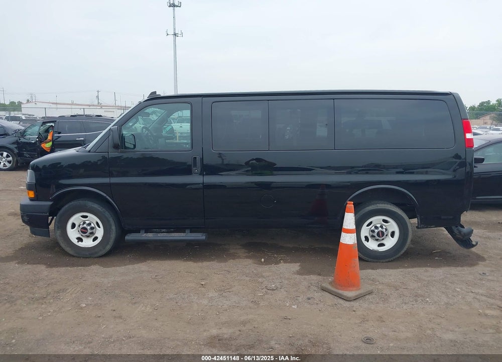 2018 GMC SAVANA 2500 LS VIN: 1GJW7EFB9J1277570