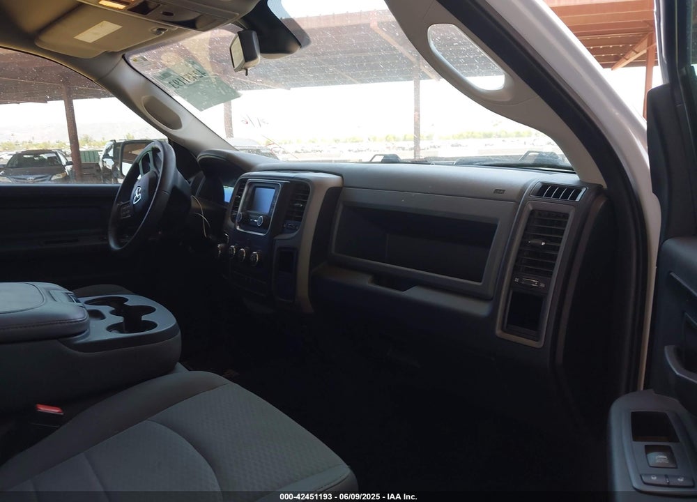 2016 RAM 1500 VIN: 3C6RR6KT6GG168469