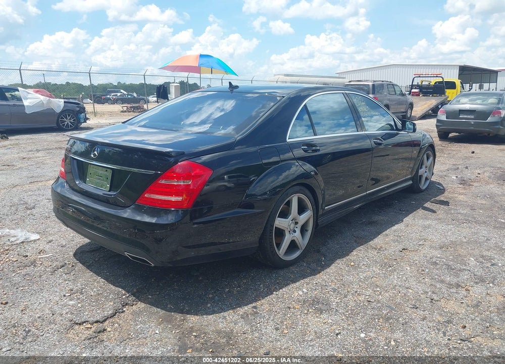 2012 MERCEDES-BENZ S 550 VIN: WDDNG7DB1CA439038