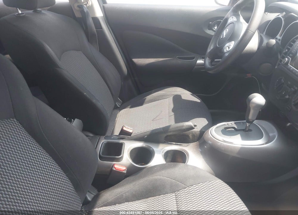 2015 NISSAN JUKE S VIN: JN8AF5MRXFT507850
