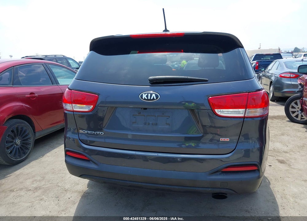2016 KIA SORENTO VIN: 5XYPG4A36GG168711