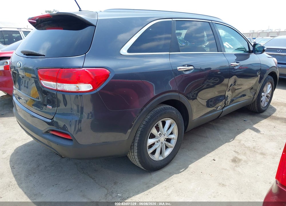 2016 KIA SORENTO VIN: 5XYPG4A36GG168711