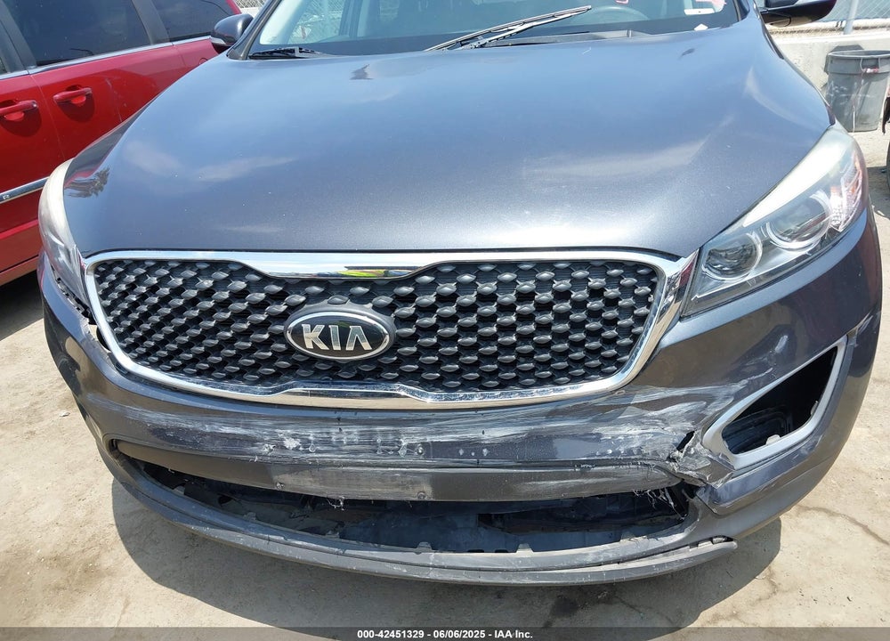 2016 KIA SORENTO VIN: 5XYPG4A36GG168711