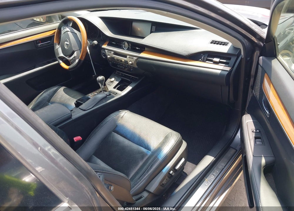 2014 LEXUS ES300H VIN: JTHBW1GG4E2072376