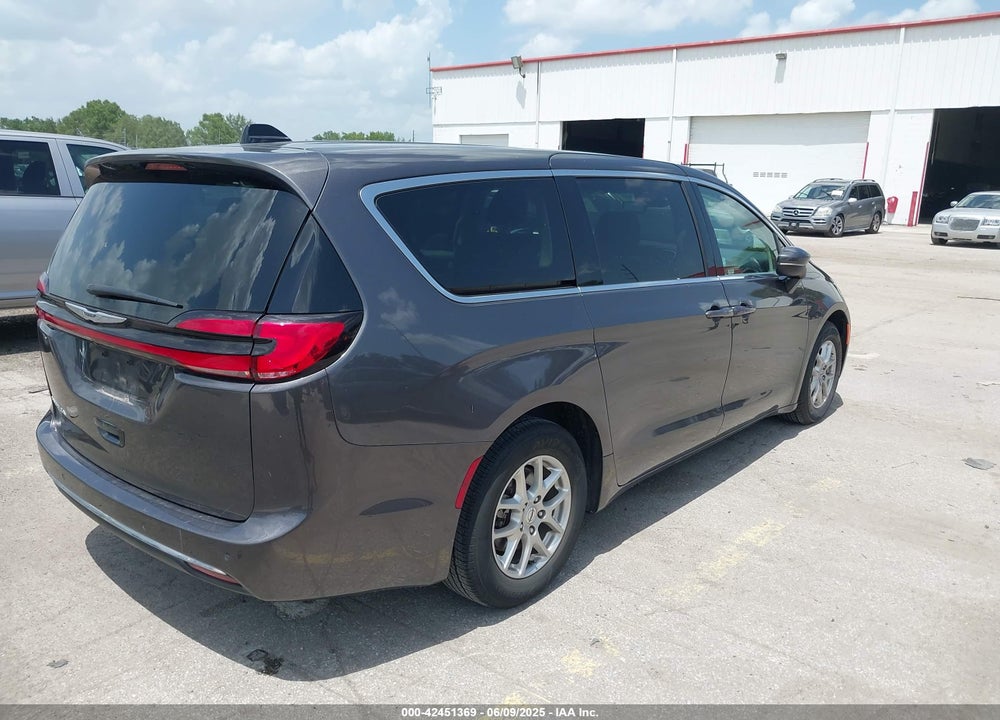 2023 CHRYSLER PACIFICA TOURING L VIN: 2C4RC1BG6PR590302