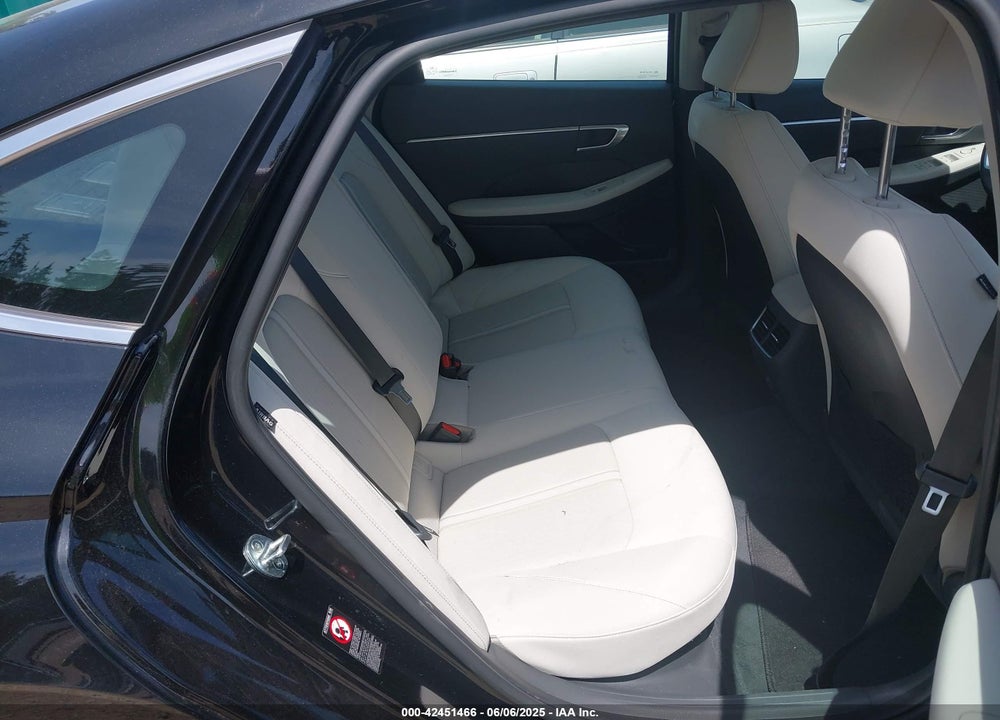 2022 HYUNDAI SONATA HYBRID VIN: KMHL24JJXNA041593