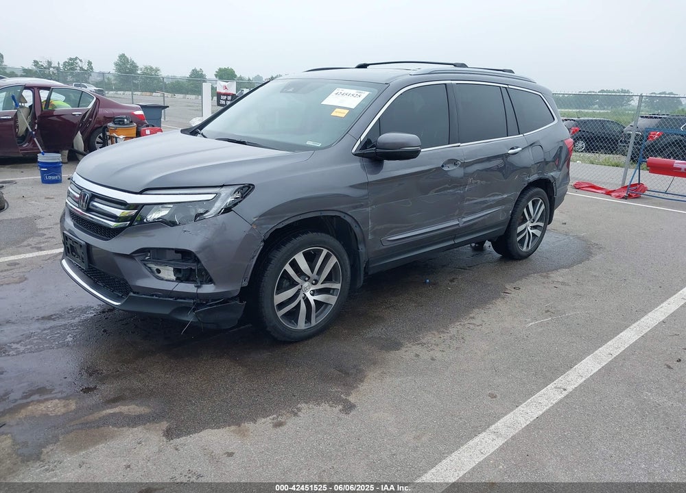 2017 HONDA PILOT VIN: 5FNYF6H06HB020680