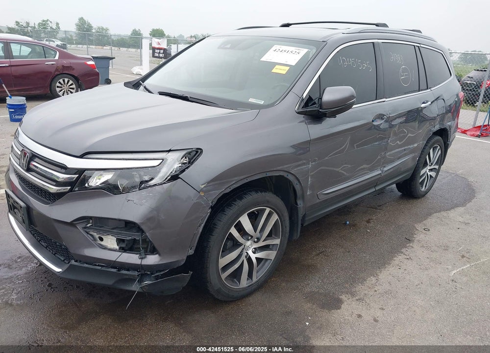 2017 HONDA PILOT VIN: 5FNYF6H06HB020680