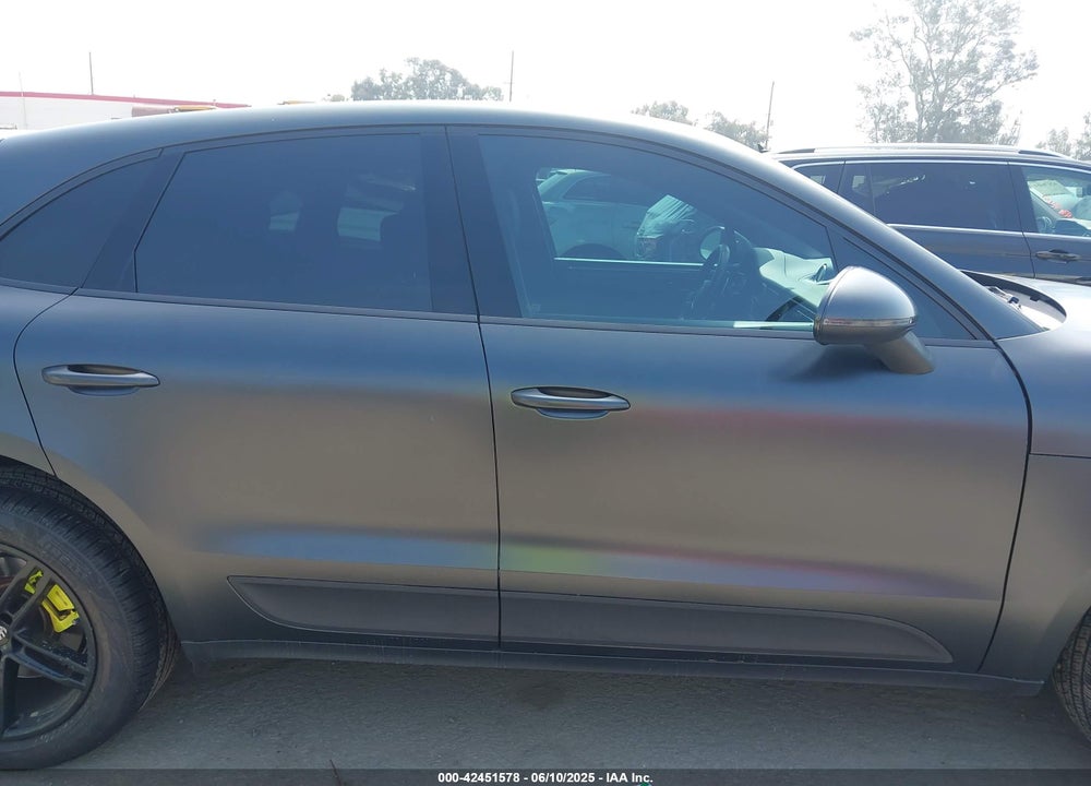 2021 PORSCHE MACAN VIN: WP1AA2A55MLB14375