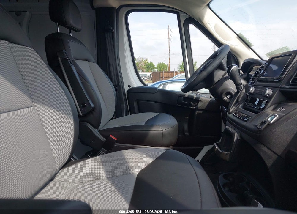 2025 RAM PROMASTER 3500 TRADESMAN HIGH ROOF 159 WB W/PASS SEAT VIN: 3C6MRVHG3SE546198