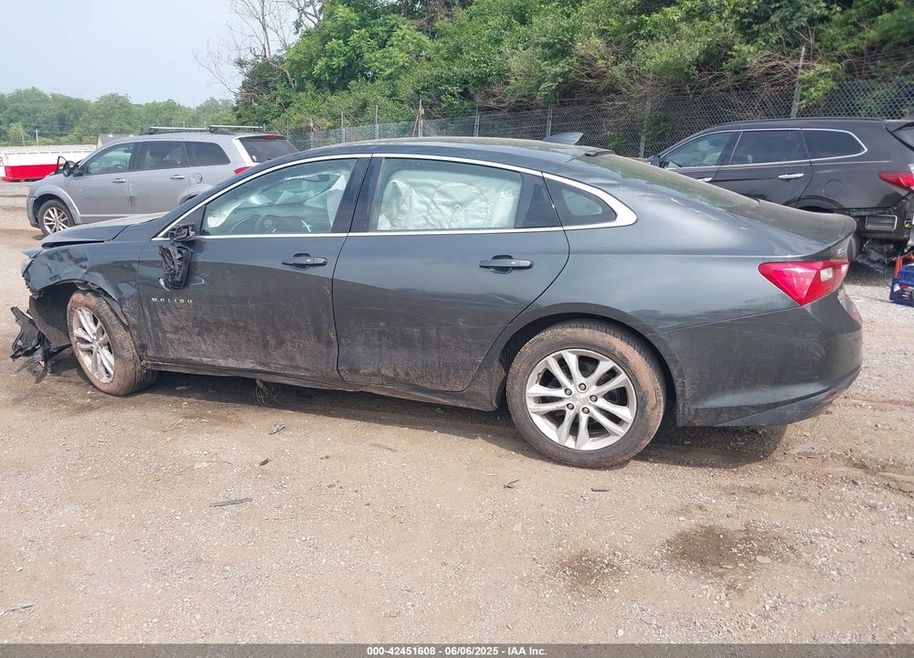 2018 CHEVROLET MALIBU VIN: 1G1ZD5ST8JF130521