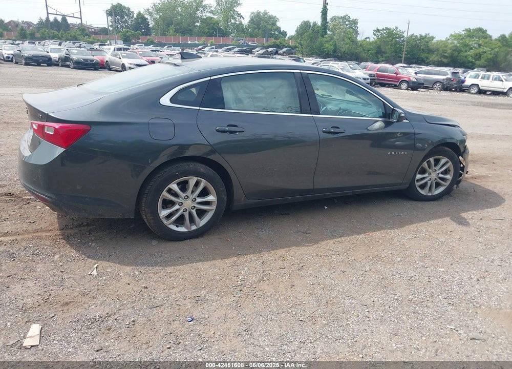 2018 CHEVROLET MALIBU VIN: 1G1ZD5ST8JF130521