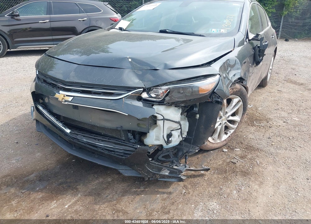 2018 CHEVROLET MALIBU VIN: 1G1ZD5ST8JF130521