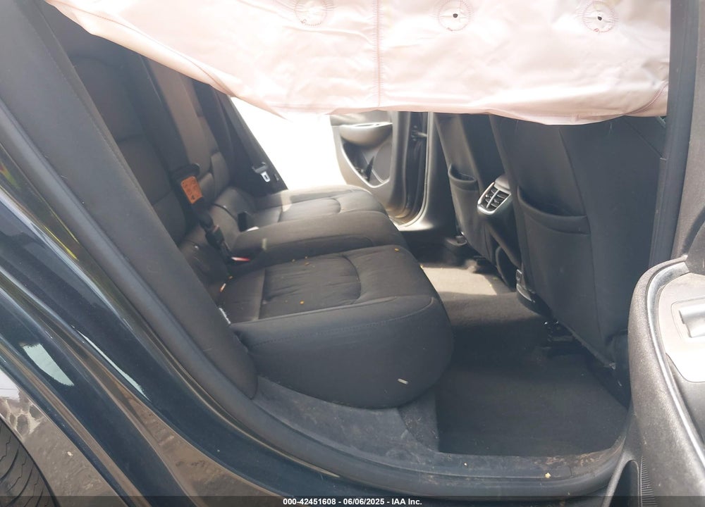 2018 CHEVROLET MALIBU VIN: 1G1ZD5ST8JF130521