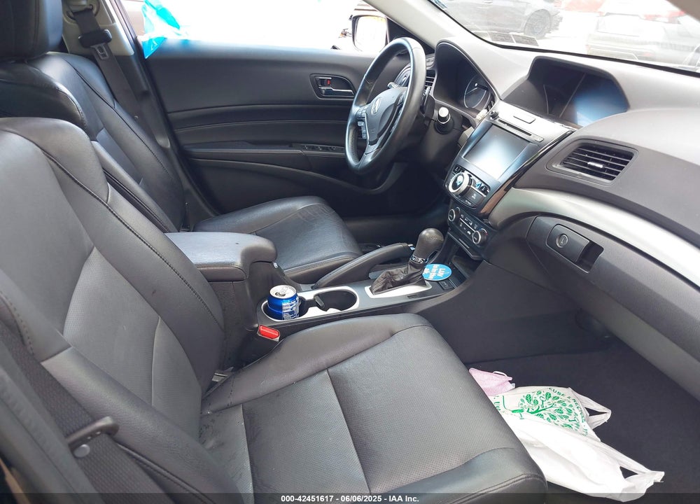 2017 ACURA ILX VIN: 19UDE2F7XHA012294