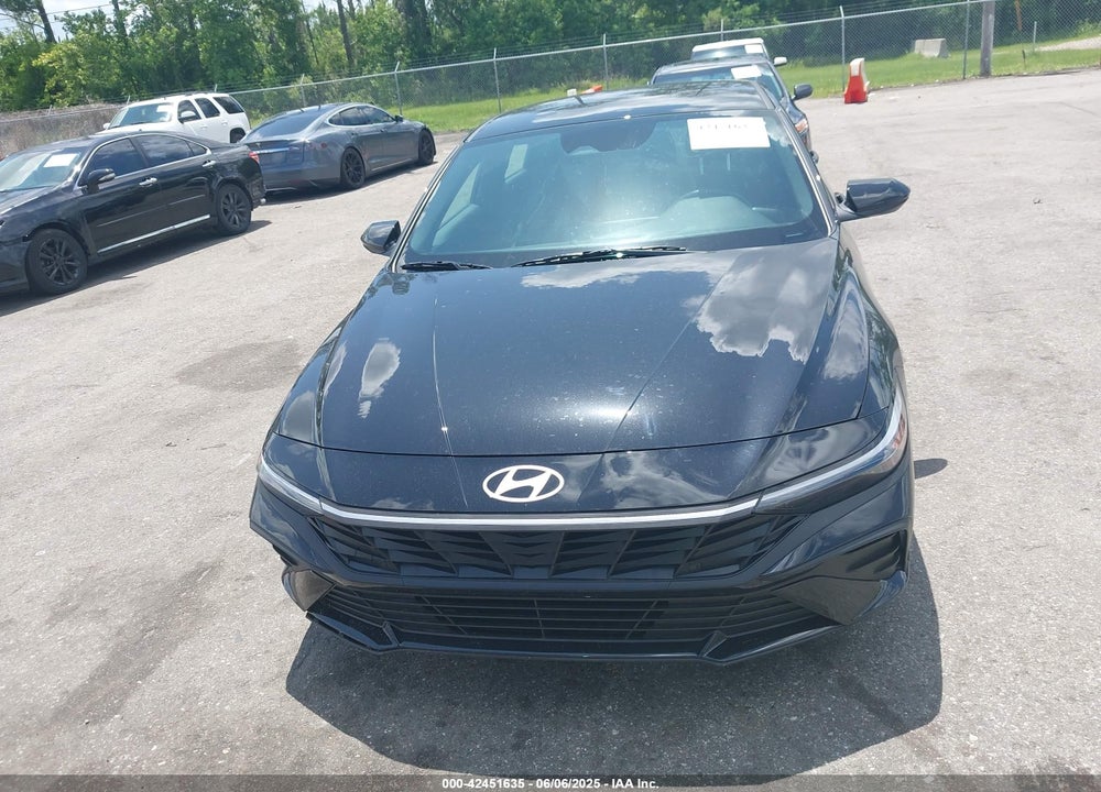 2025 HYUNDAI ELANTRA VIN: KMHLM4DG2SU888645