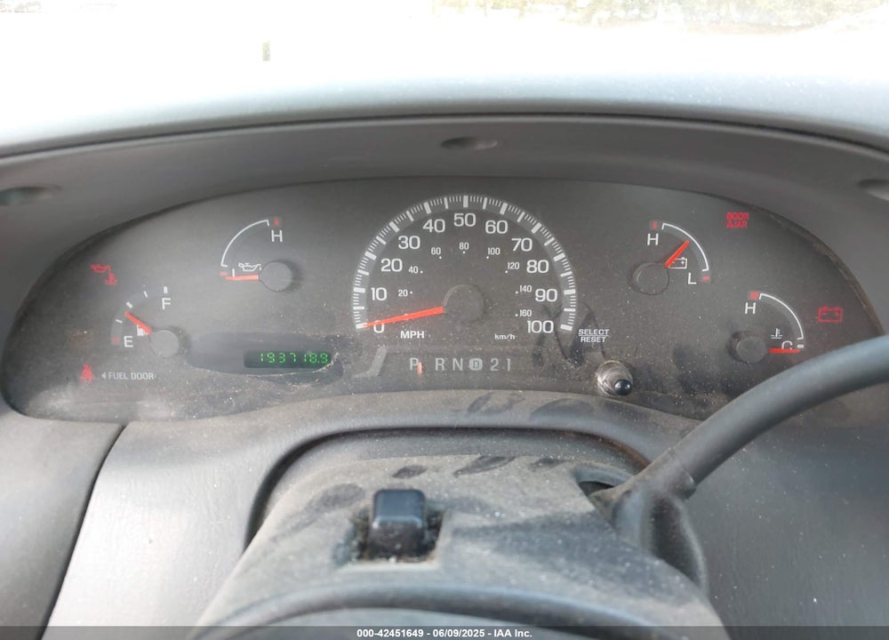 2000 FORD F-150 LARIAT/WORK SERIES/XL/XLT VIN: 1FTRX18W0YKB28000