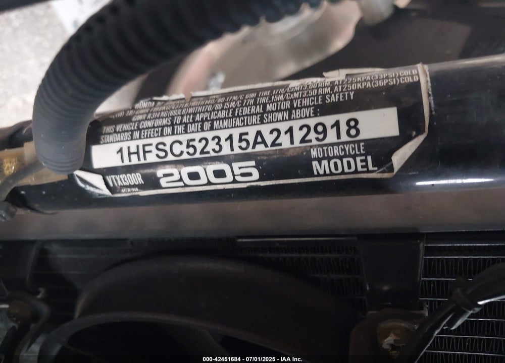 2005 HONDA VTX1300 R VIN: 1HFSC52315A212918