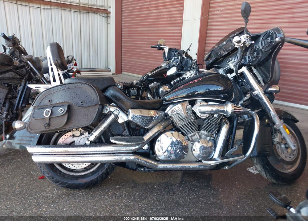 2005 HONDA VTX1300 R VIN: 1HFSC52315A212918
