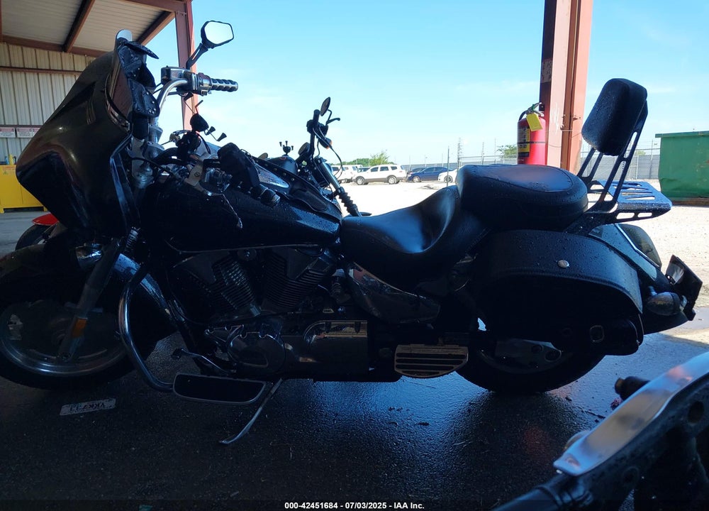 2005 HONDA VTX1300 R VIN: 1HFSC52315A212918