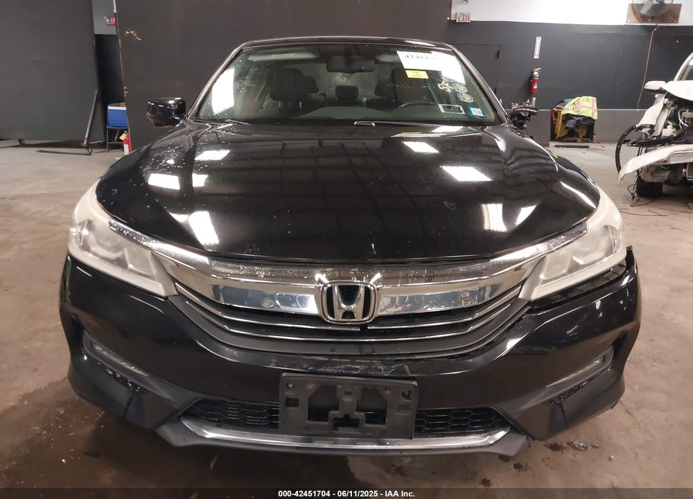 2016 HONDA ACCORD VIN: 1HGCR2F8XGA214608