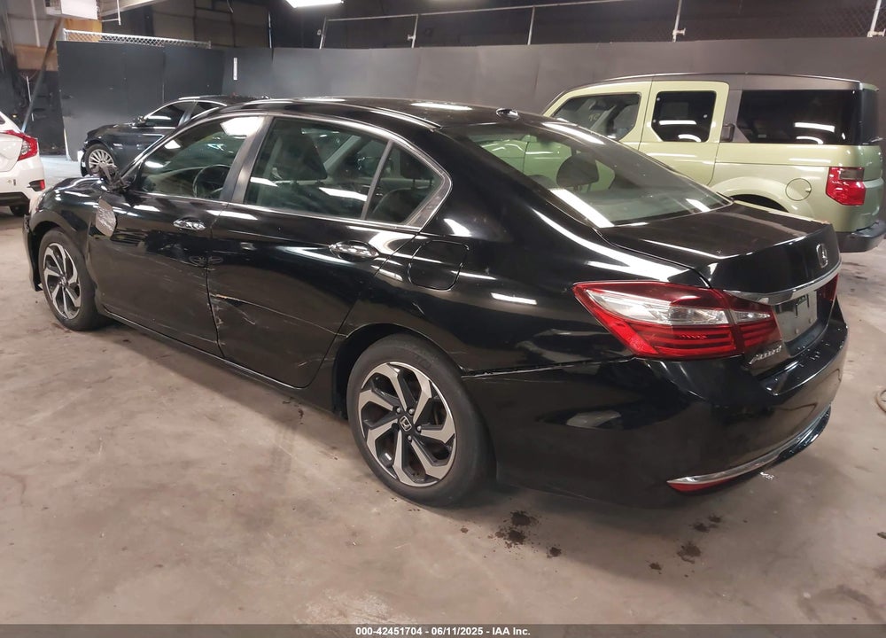 2016 HONDA ACCORD VIN: 1HGCR2F8XGA214608