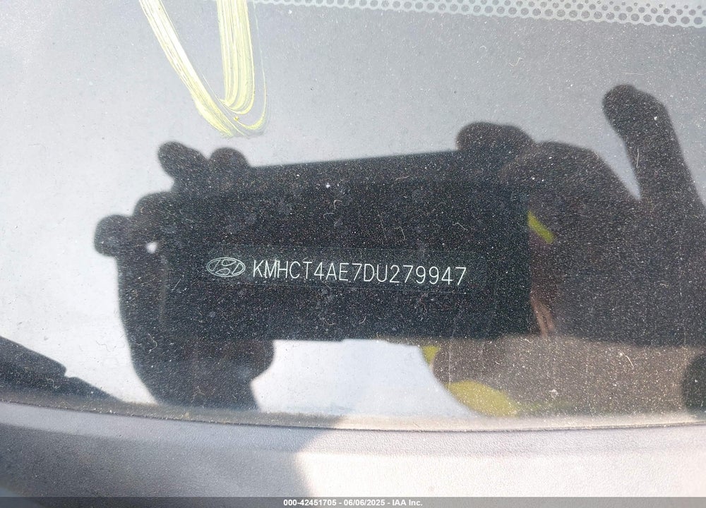 2013 HYUNDAI ACCENT VIN: KMHCT4AE7DU279947