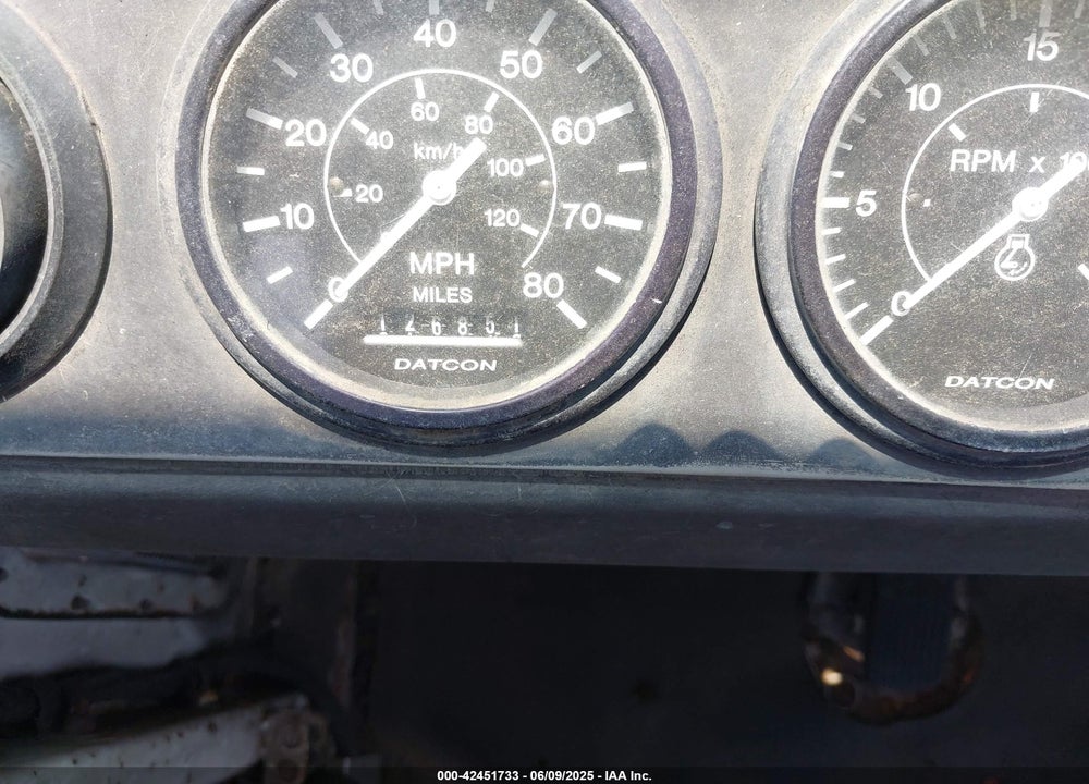 2008 OTTAWA YARD SPOTTER VIN: 320370
