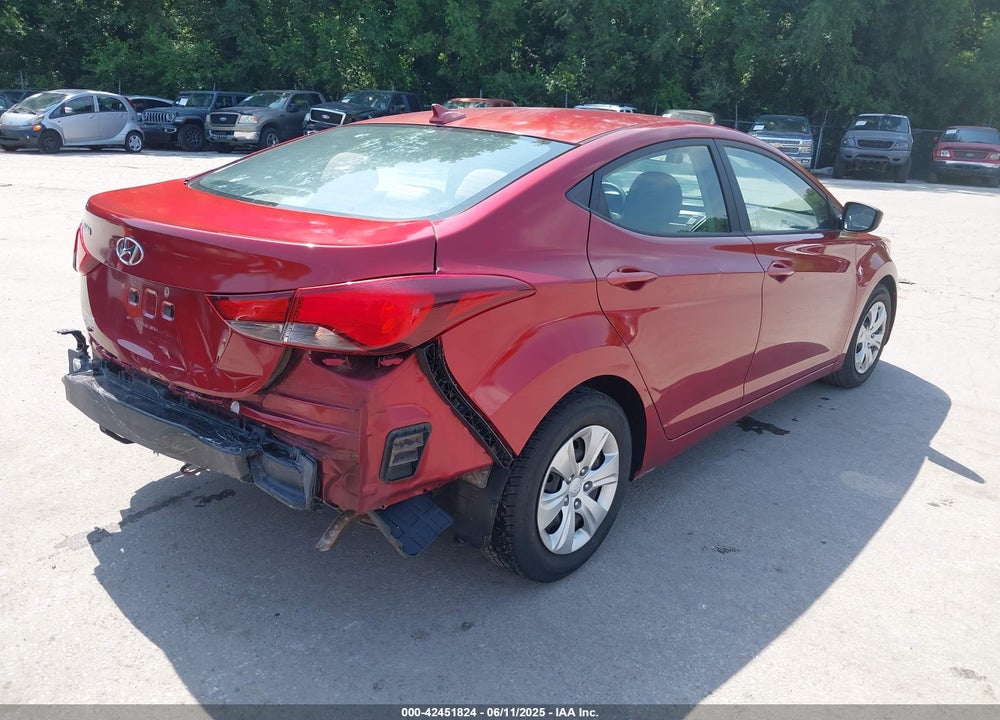 2016 HYUNDAI ELANTRA SE VIN: 5NPDH4AE9GH711804