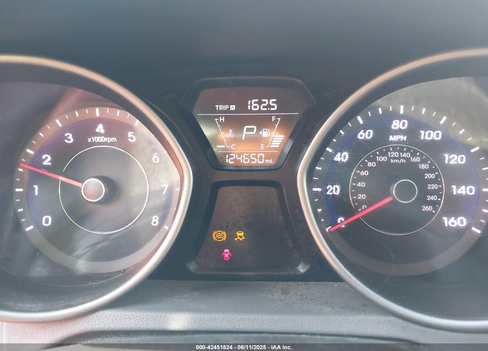 2016 HYUNDAI ELANTRA SE VIN: 5NPDH4AE9GH711804