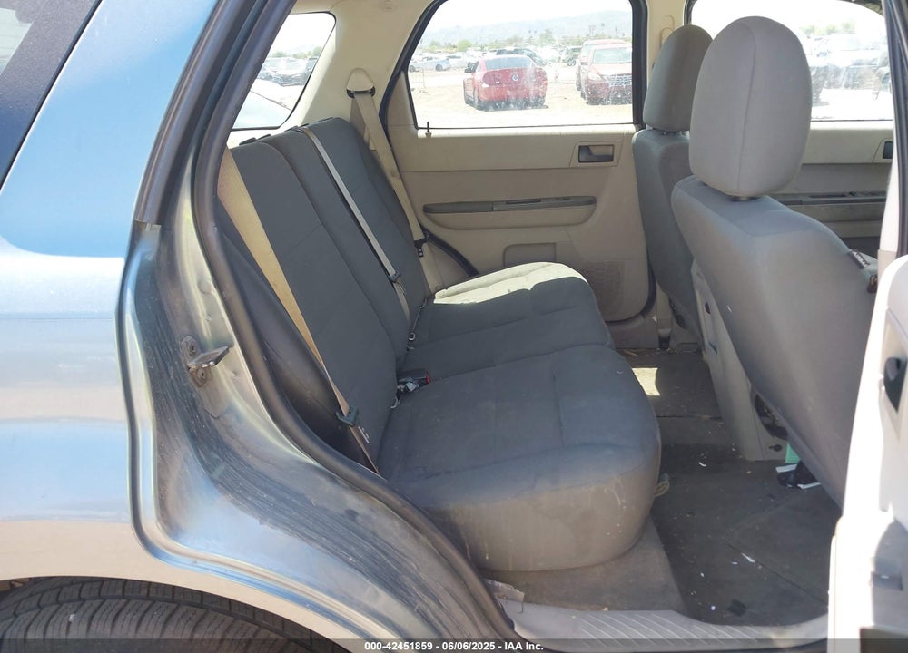 2010 FORD ESCAPE XLS VIN: 1FMCU0C73AKA70104