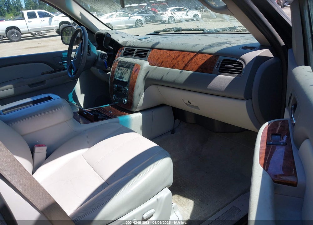 2007 CHEVROLET TAHOE LTZ VIN: 1GNFK13057R409856