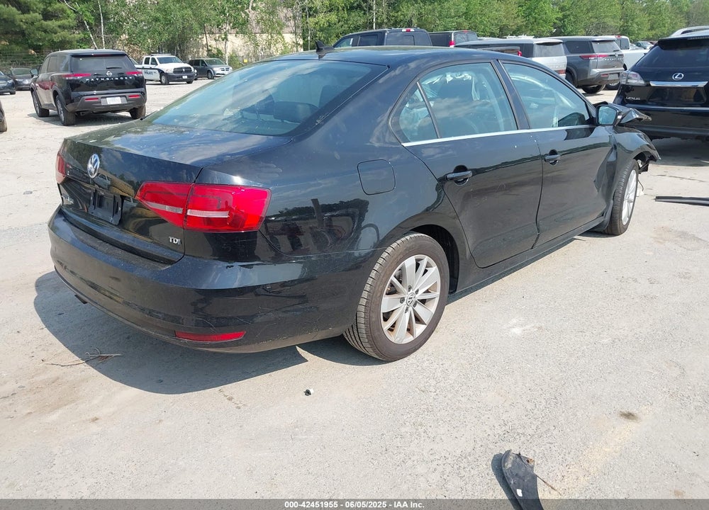 2015 VOLKSWAGEN JETTA 2.0L TDI SE VIN: 3VWLA7AJ4FM328759