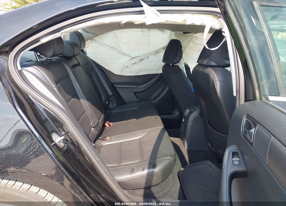 2015 VOLKSWAGEN JETTA 2.0L TDI SE VIN: 3VWLA7AJ4FM328759