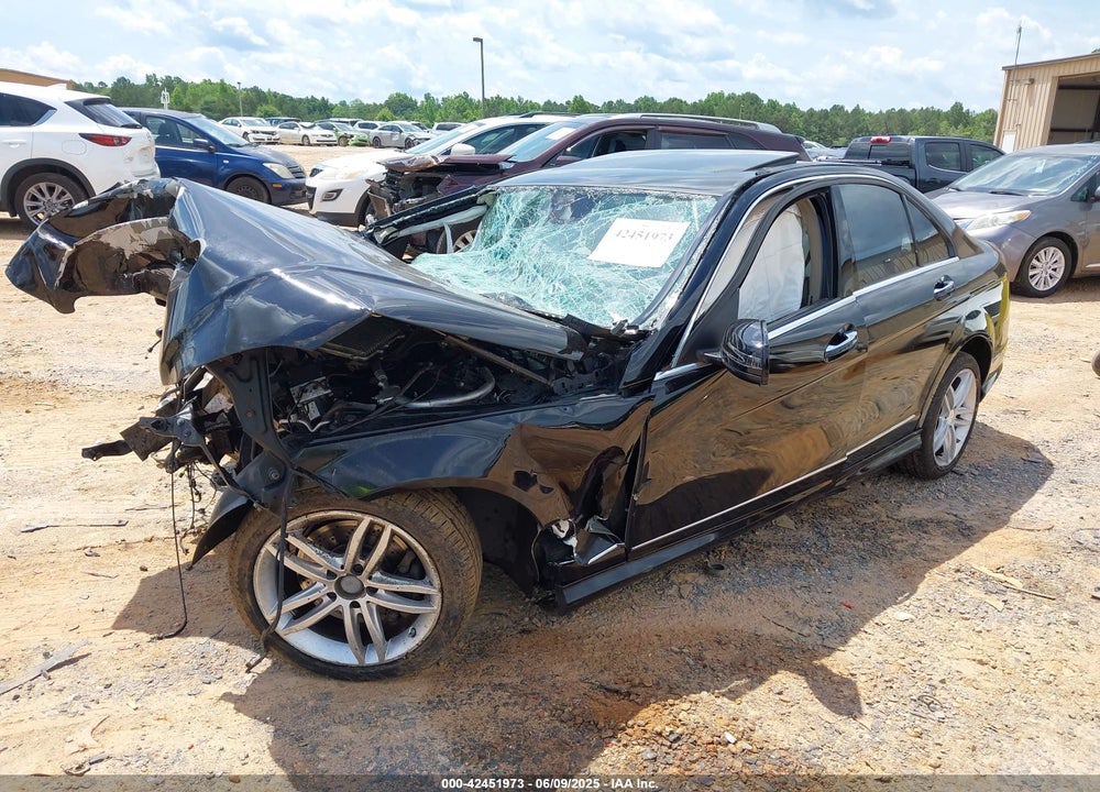 2014 MERCEDES-BENZ C 300 VIN: WDDGF8AB4ER321138