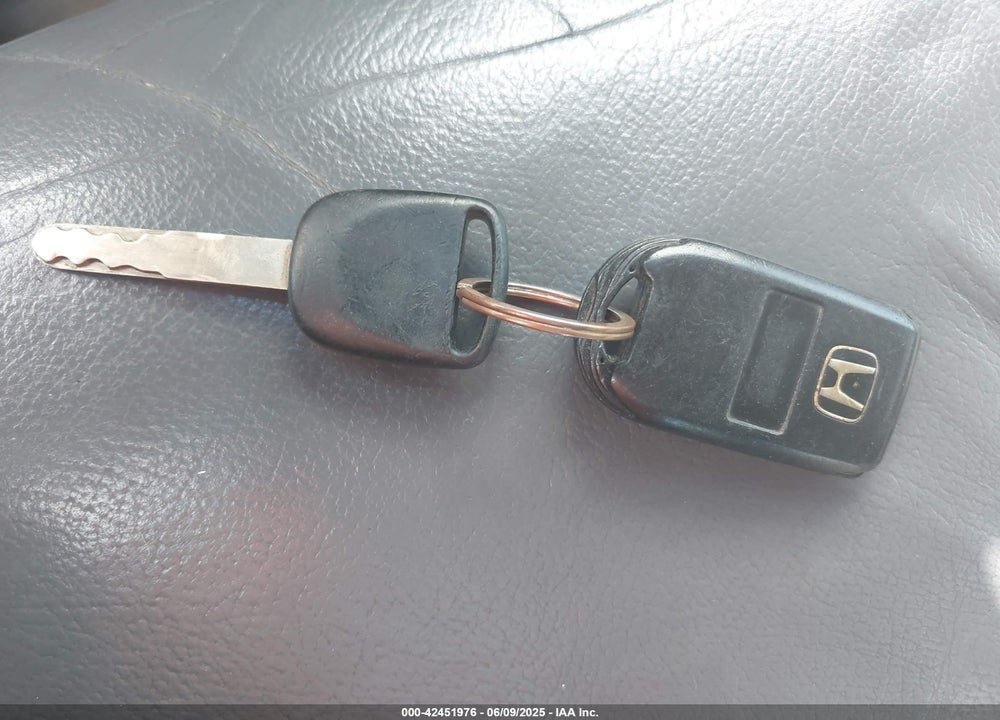 2006 HONDA ODYSSEY TOURING VIN: 5FNRL38856B082831