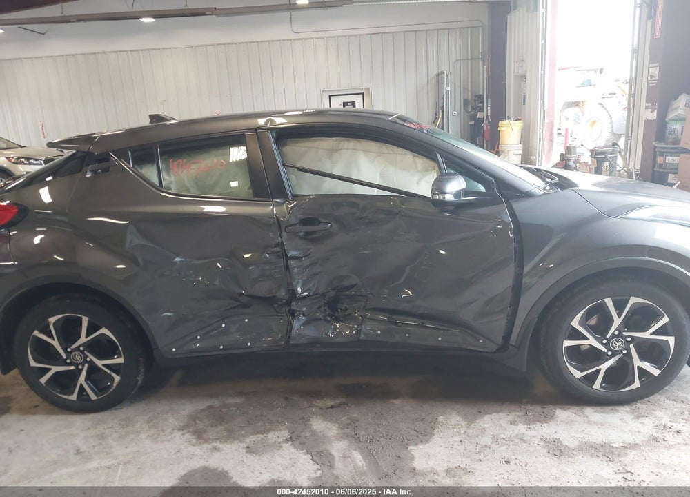 2018 TOYOTA C-HR VIN: NMTKHMBX4JR016105