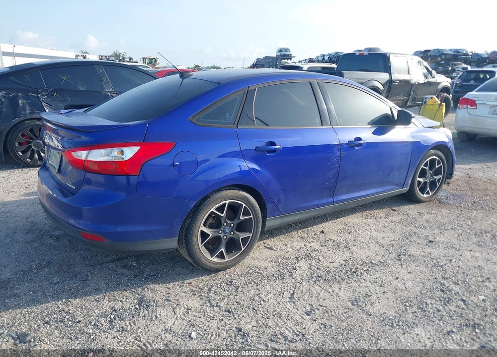 2014 FORD FOCUS SE VIN: 1FADP3F23EL252067