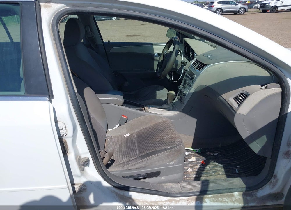 2011 CHEVROLET MALIBU LS VIN: 1G1ZB5E17BF131354