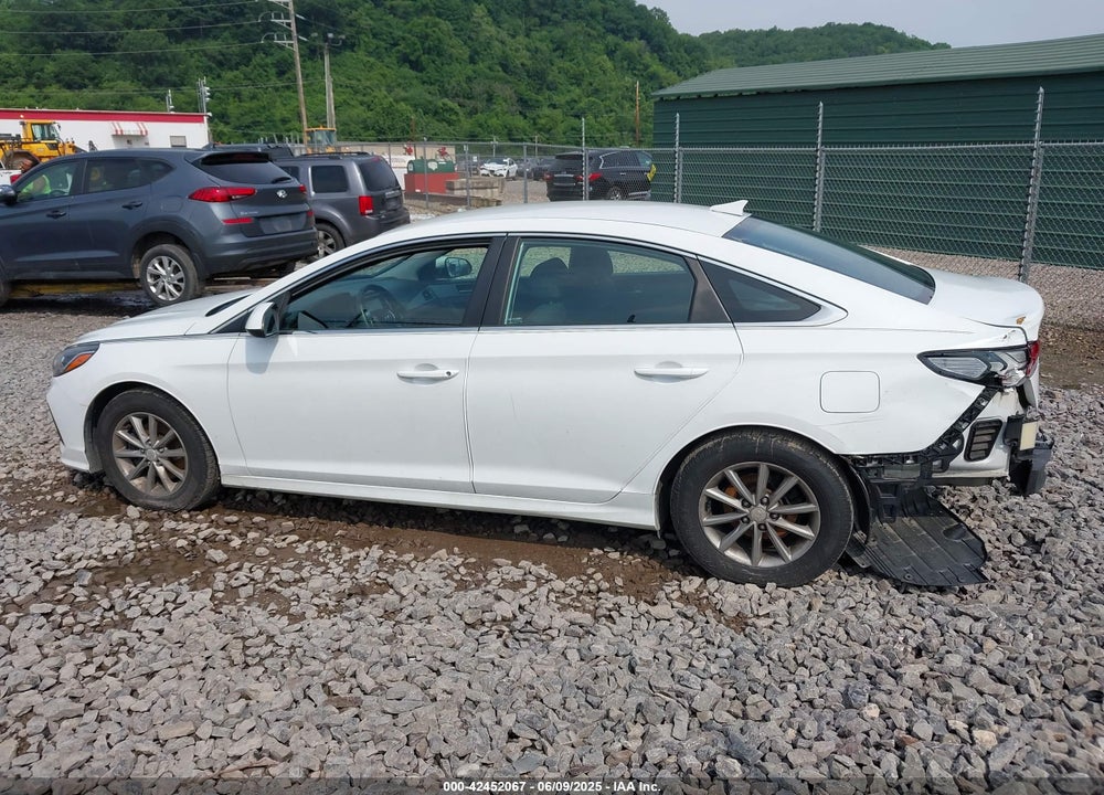 2018 HYUNDAI SONATA VIN: 5NPE24AF0JH607112