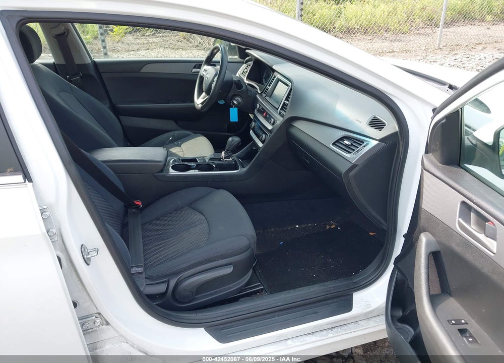 2018 HYUNDAI SONATA VIN: 5NPE24AF0JH607112